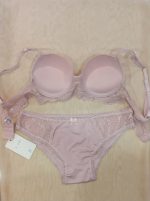 set-pushup-bra-lace-cross-straps