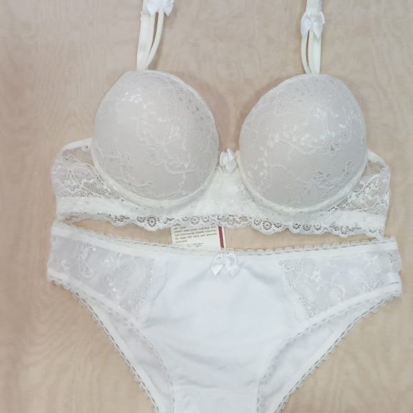 set-pushup-bra-lace-cross-straps